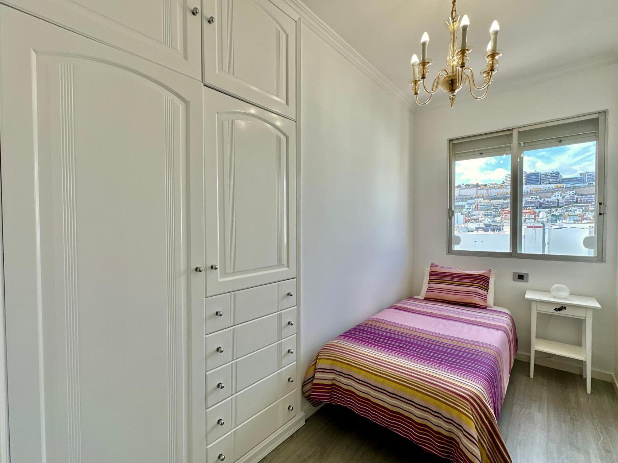 Hostiguest Coliving Leon Y Castillo Las Palmas de Gran Canaria Exterior foto