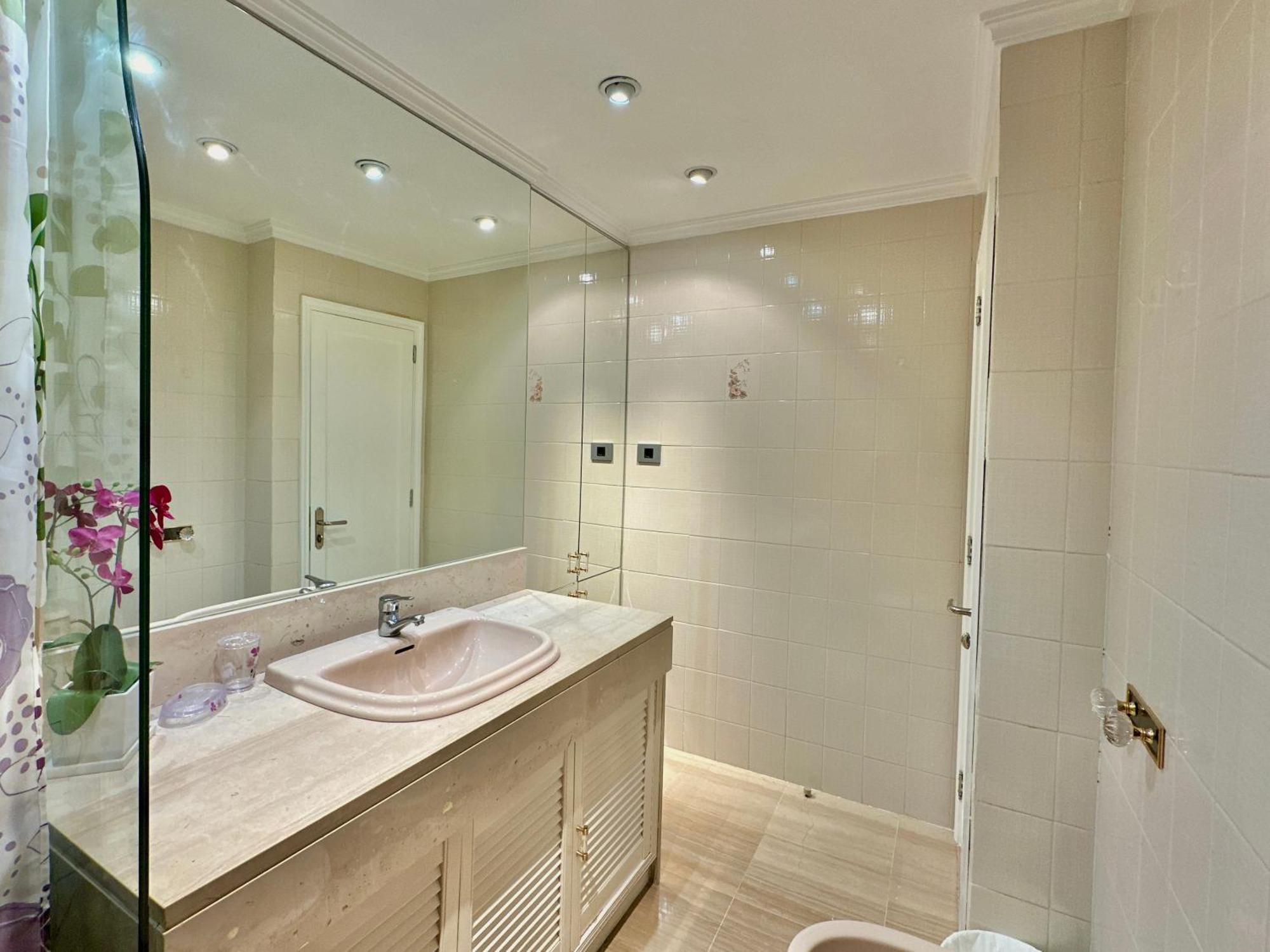 Hostiguest Coliving Leon Y Castillo Las Palmas de Gran Canaria Exterior foto